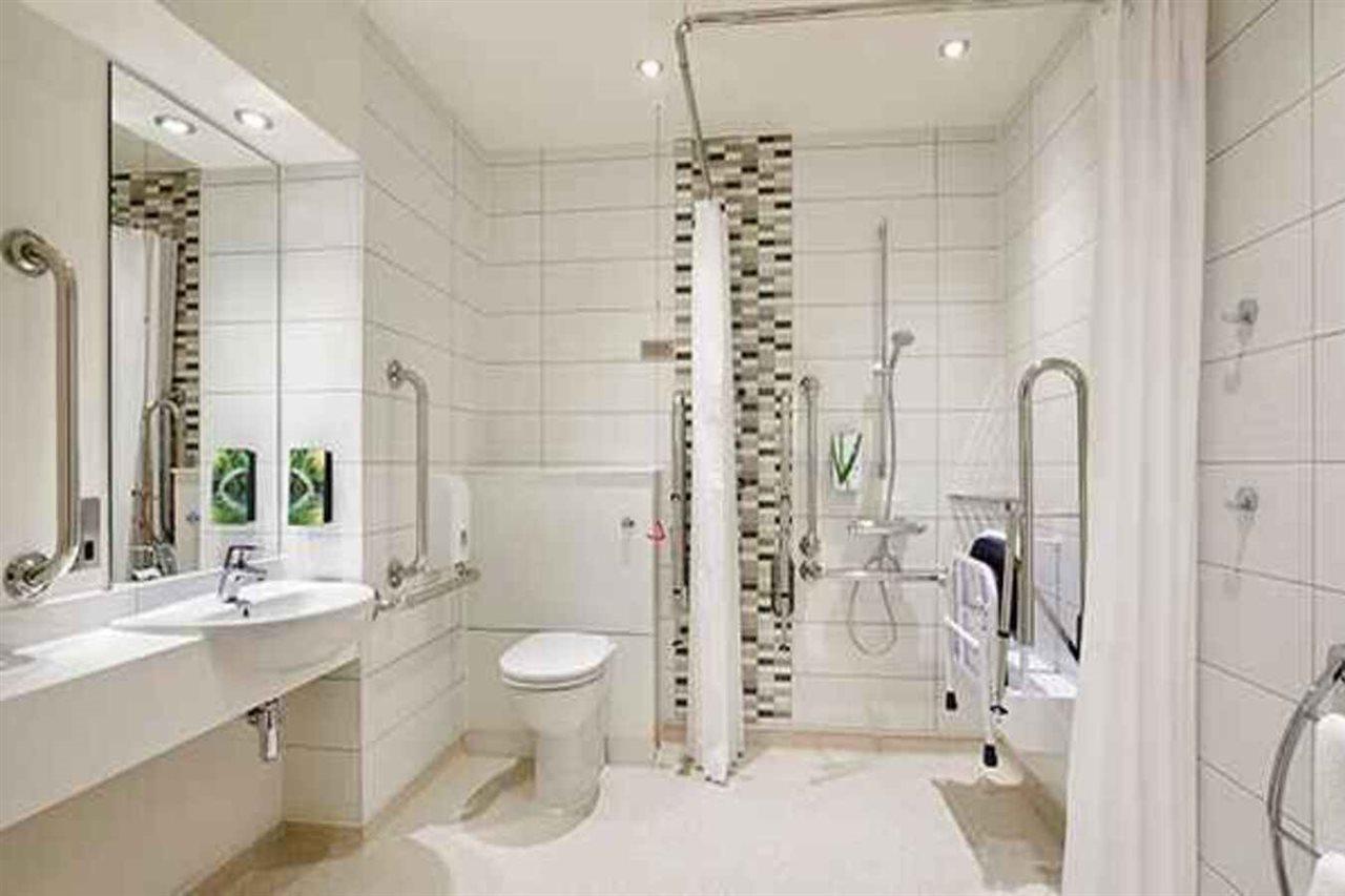 Premier Inn Milton Keynes Central 外观 照片