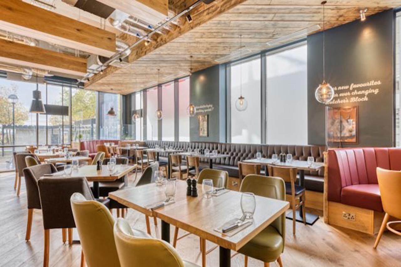 Premier Inn Milton Keynes Central 外观 照片